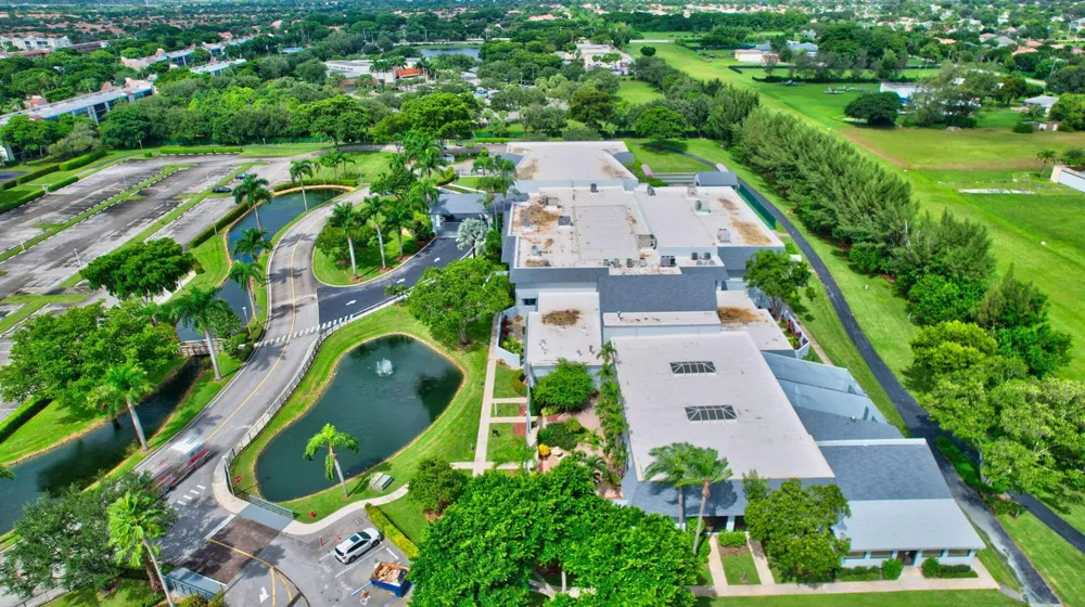 6866 HUNTINGTON LANE #707 Delray Beach, FL 33446