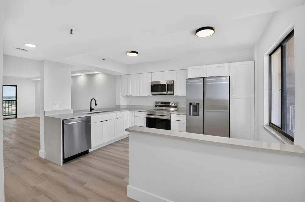 6866 HUNTINGTON LANE #707 Delray Beach, FL 33446