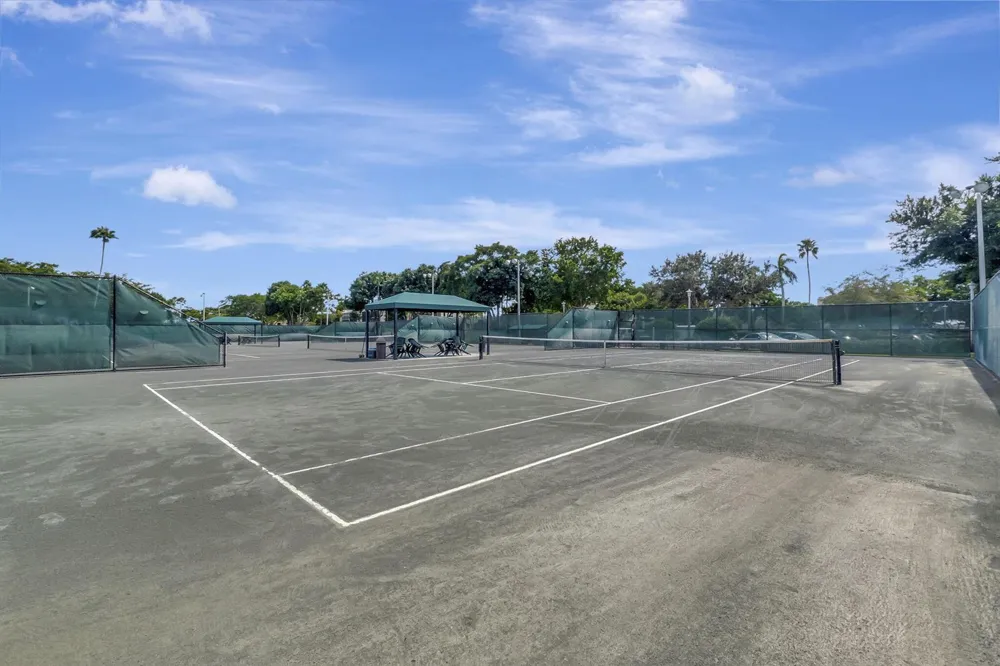 6866 HUNTINGTON LANE #707 Delray Beach, FL 33446