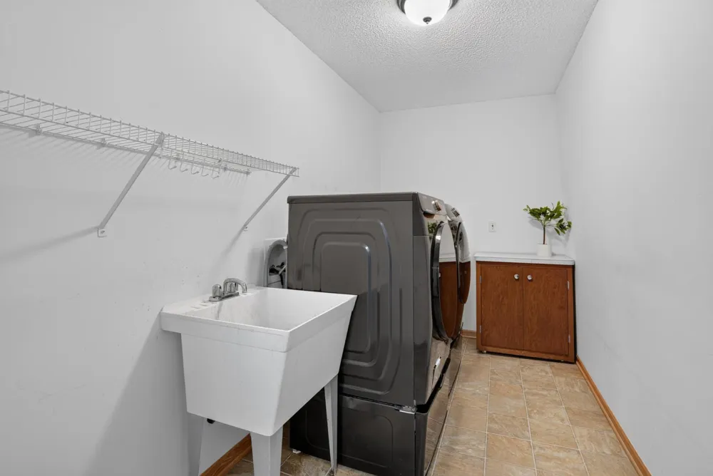 1969 Schoolmaster Drive Chaska, MN 55318