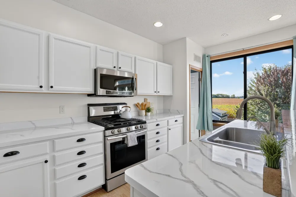 1969 Schoolmaster Drive Chaska, MN 55318