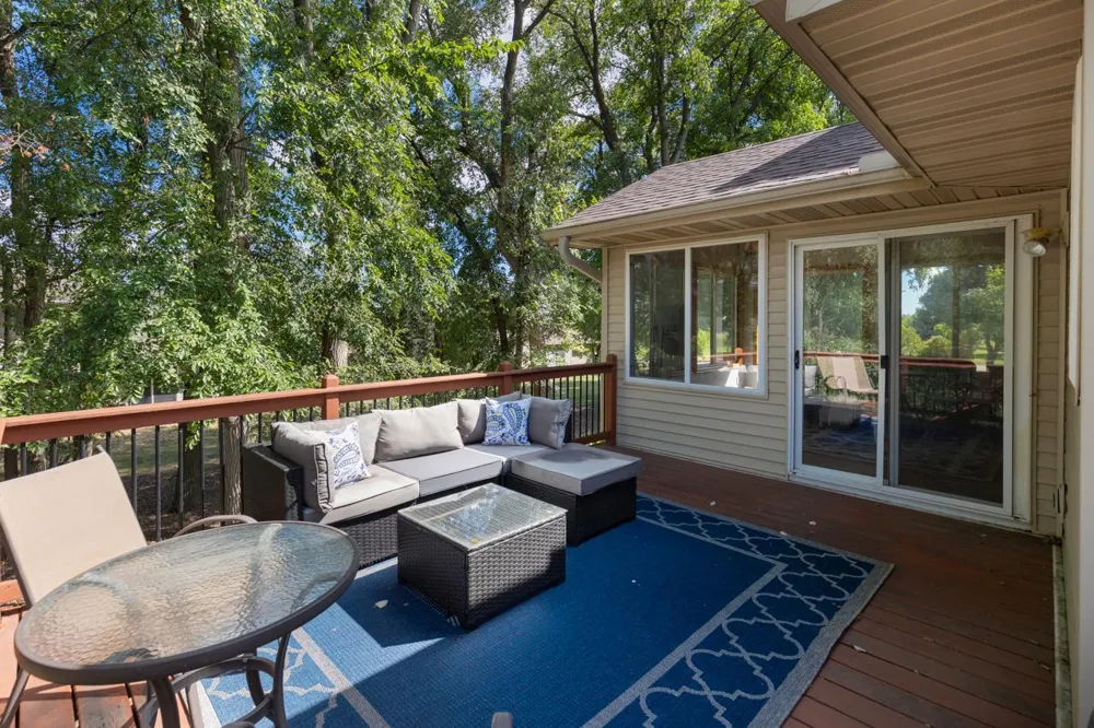 6300 91st Trail Brooklyn Park, MN 55445