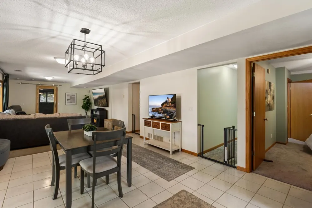 6300 91st Trail Brooklyn Park, MN 55445