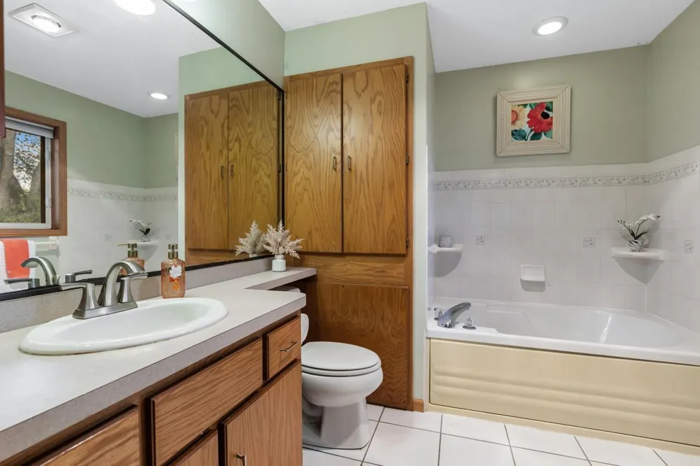 6300 91st Trail Brooklyn Park, MN 55445