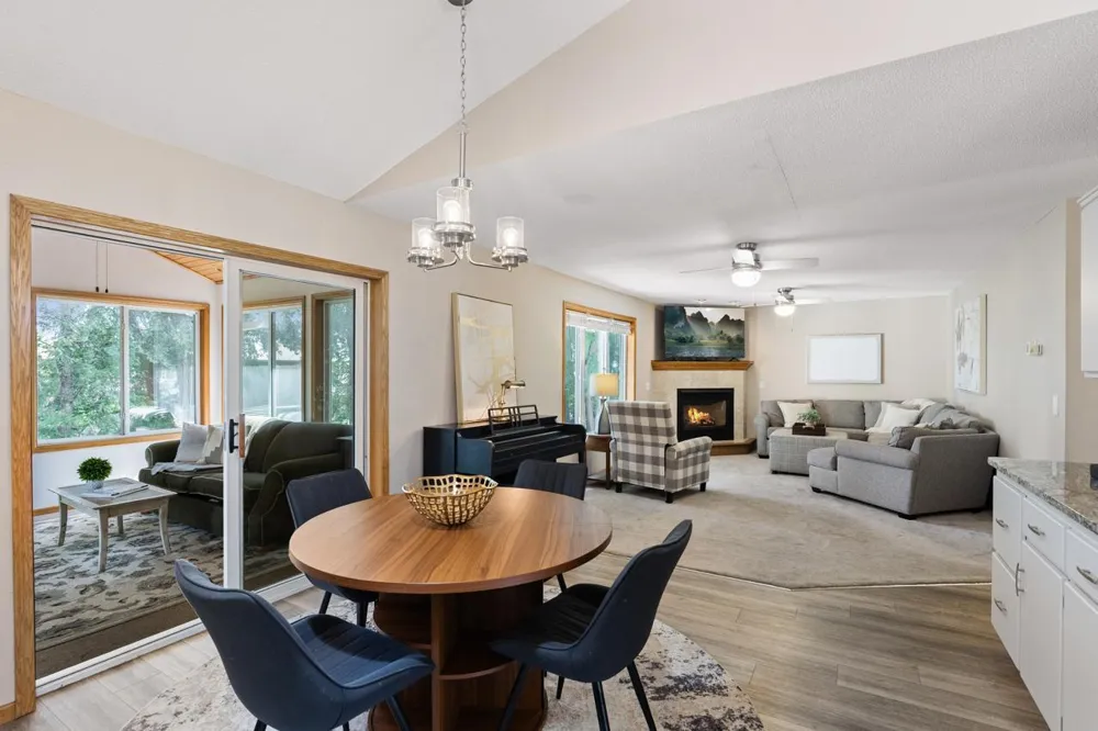 6300 91st Trail Brooklyn Park, MN 55445