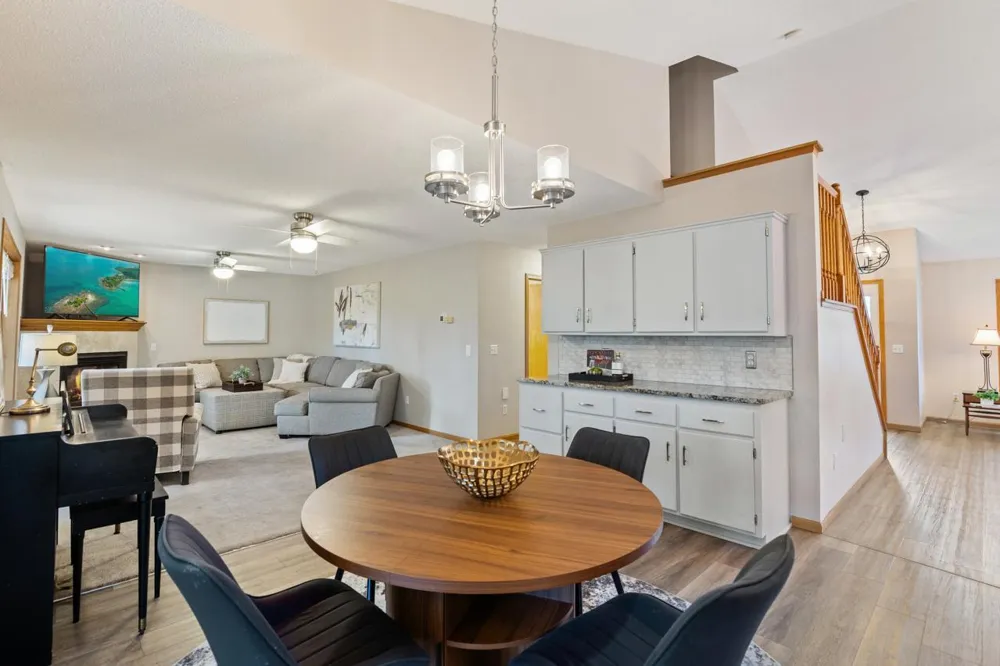 6300 91st Trail Brooklyn Park, MN 55445