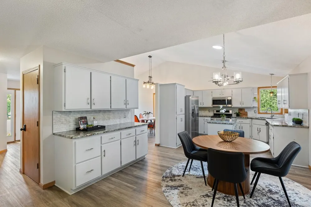 6300 91st Trail Brooklyn Park, MN 55445