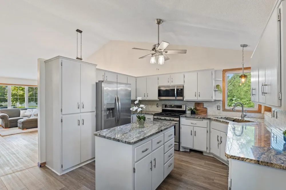 6300 91st Trail Brooklyn Park, MN 55445