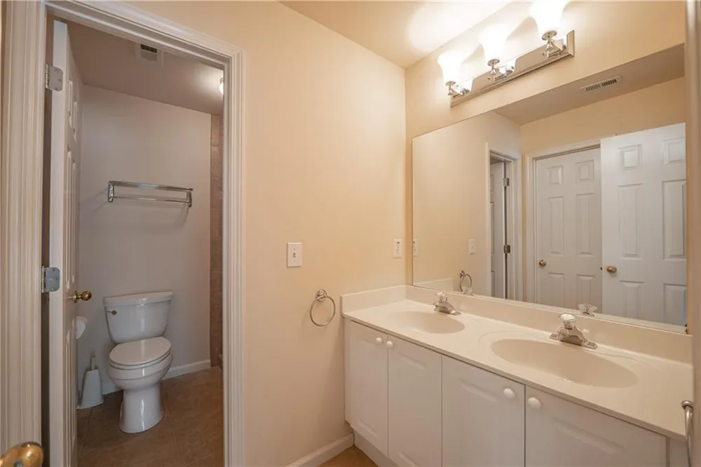 2059 Woodside Park Drive Woodstock, GA 30188