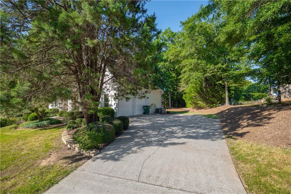 2059 Woodside Park Drive Woodstock, GA 30188