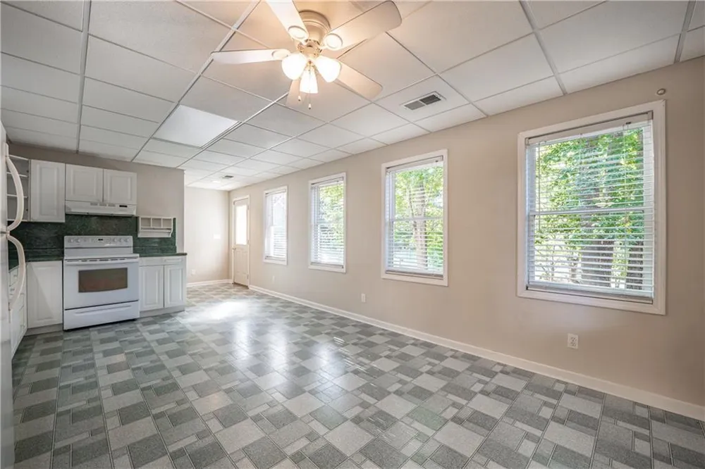 2059 Woodside Park Drive Woodstock, GA 30188