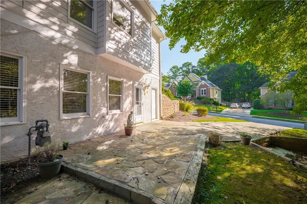 2059 Woodside Park Drive Woodstock, GA 30188