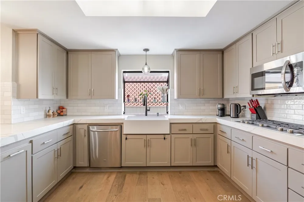 210 S Prospect Redondo Beach, CA 90277