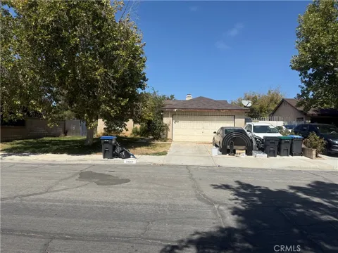2507 E Avenue J14