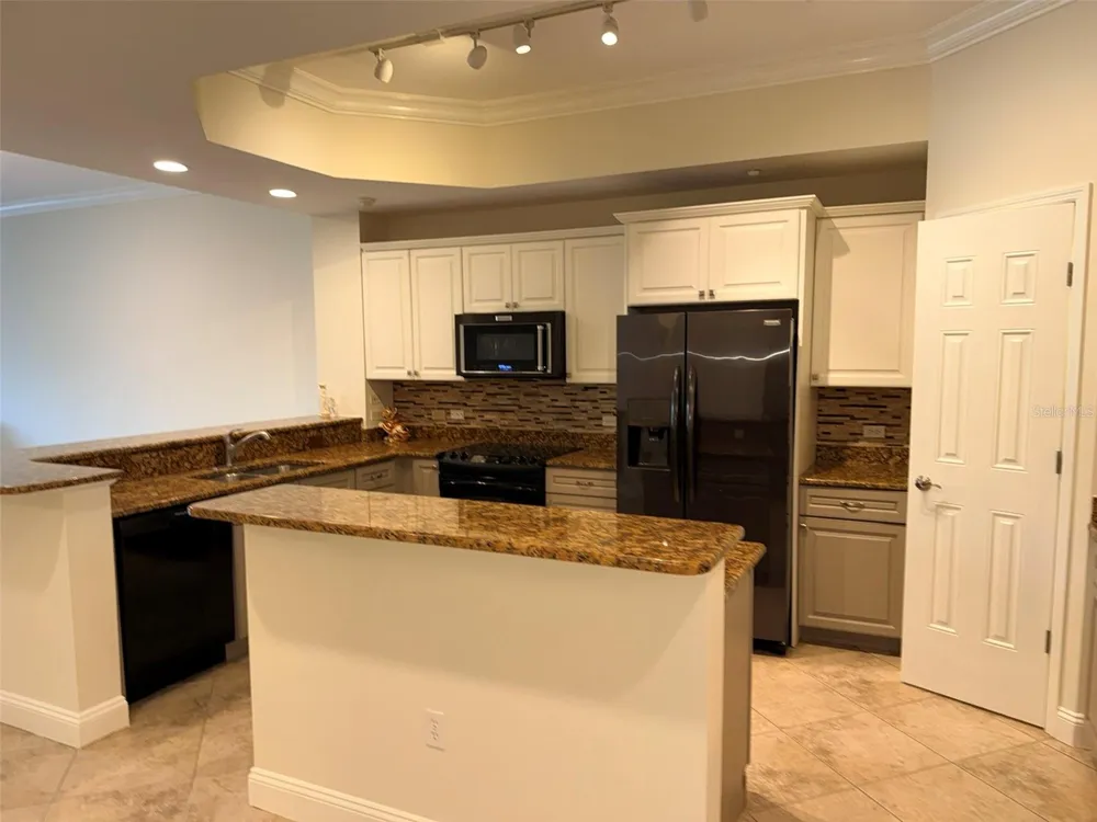 7702 LAKE VISTA COURT #303 Lakewood Ranch, FL 34202