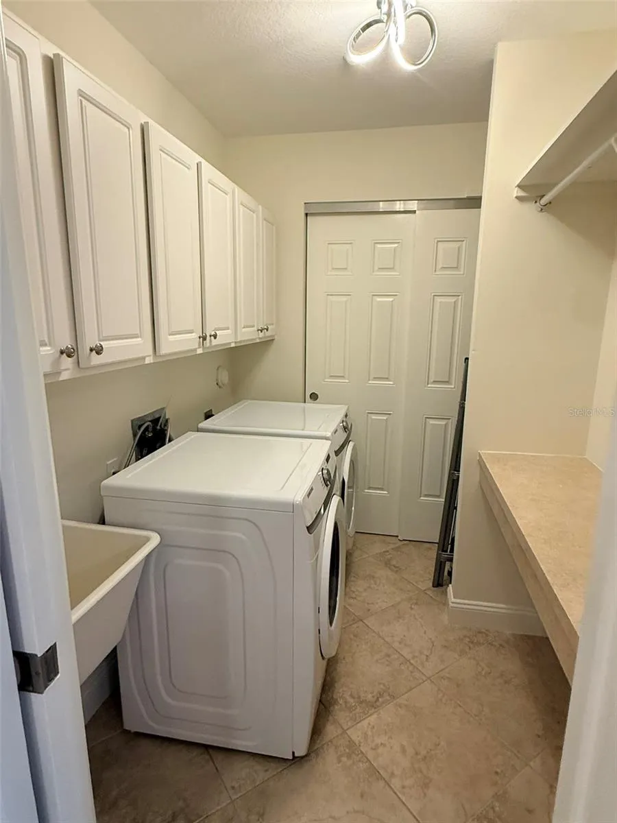 7702 LAKE VISTA COURT #303 Lakewood Ranch, FL 34202