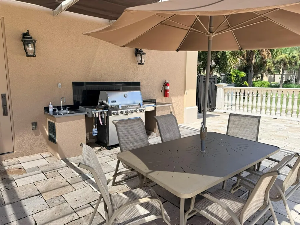 7702 LAKE VISTA COURT #303 Lakewood Ranch, FL 34202