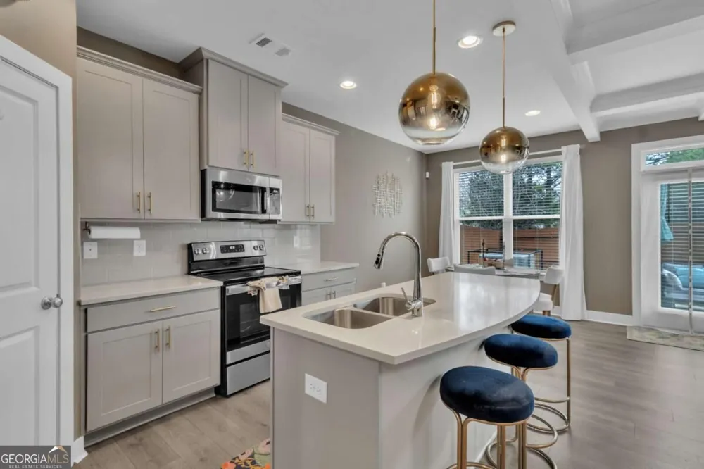 7689 Baron RD Fairburn, GA 30213