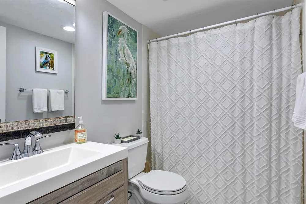 132 LAKESHORE DRIVE #220 North Palm Beach, FL 33408