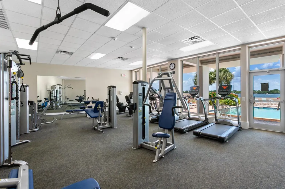 132 LAKESHORE DRIVE #220 North Palm Beach, FL 33408
