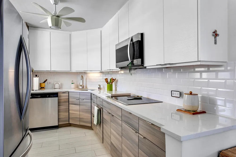 132 LAKESHORE DRIVE #220 North Palm Beach, FL 33408