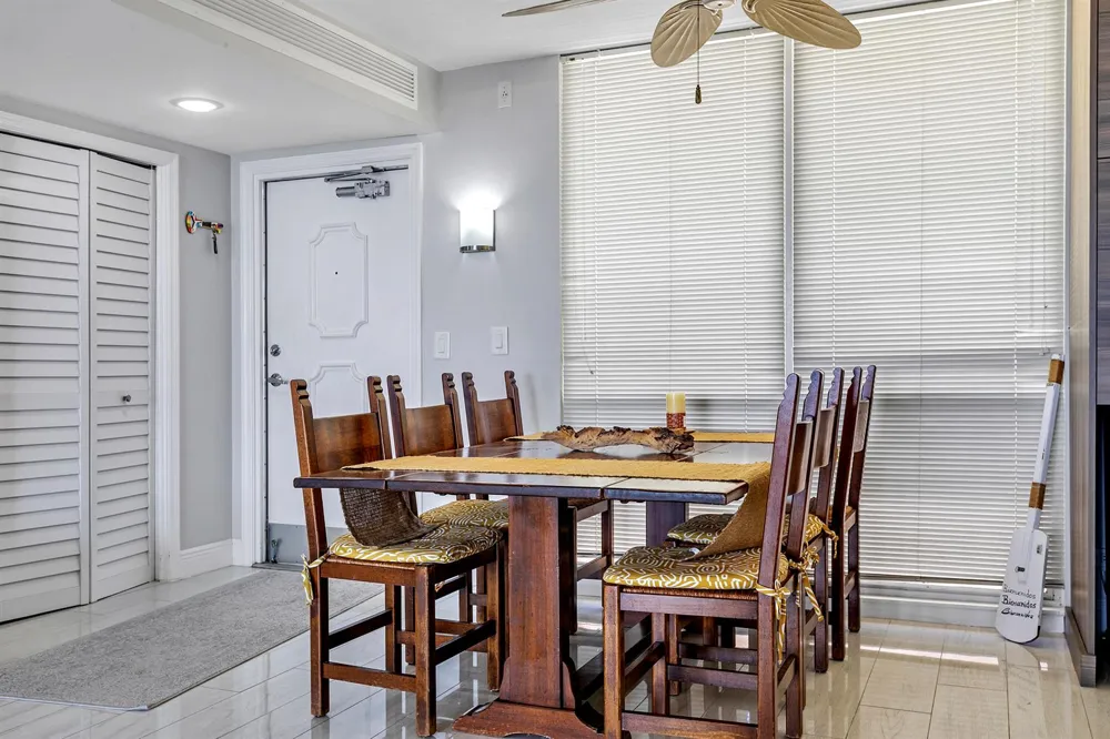 132 LAKESHORE DRIVE #220 North Palm Beach, FL 33408