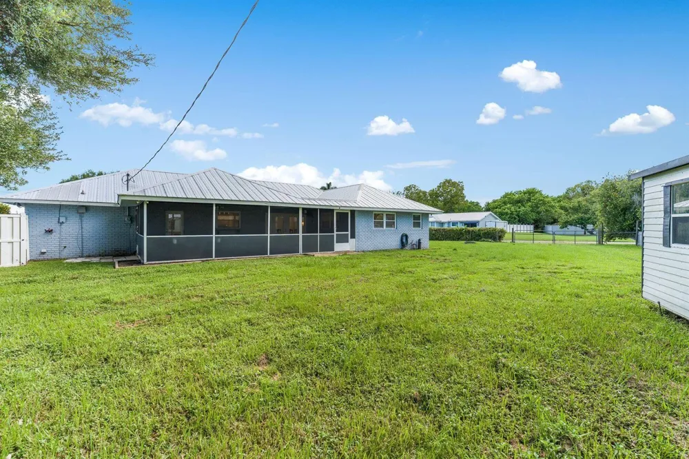 404 21st Street SE Vero Beach, FL 32962