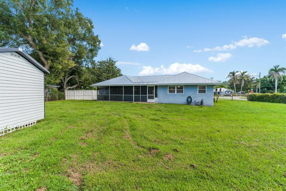 404 21st Street SE Vero Beach, FL 32962
