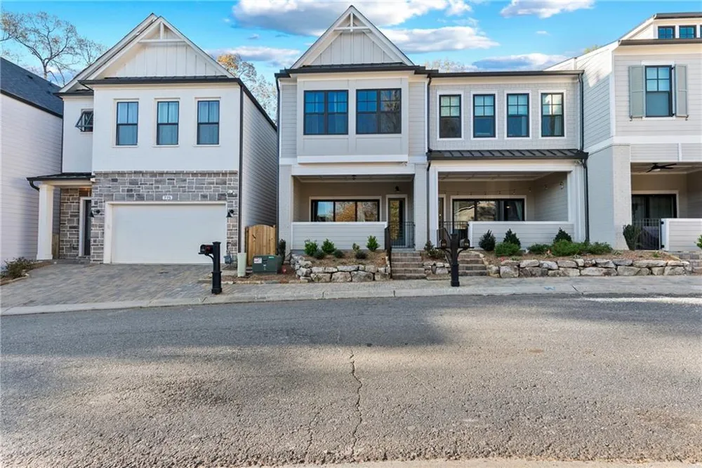 777 STICKLEY OAK WAY Woodstock, GA 30189