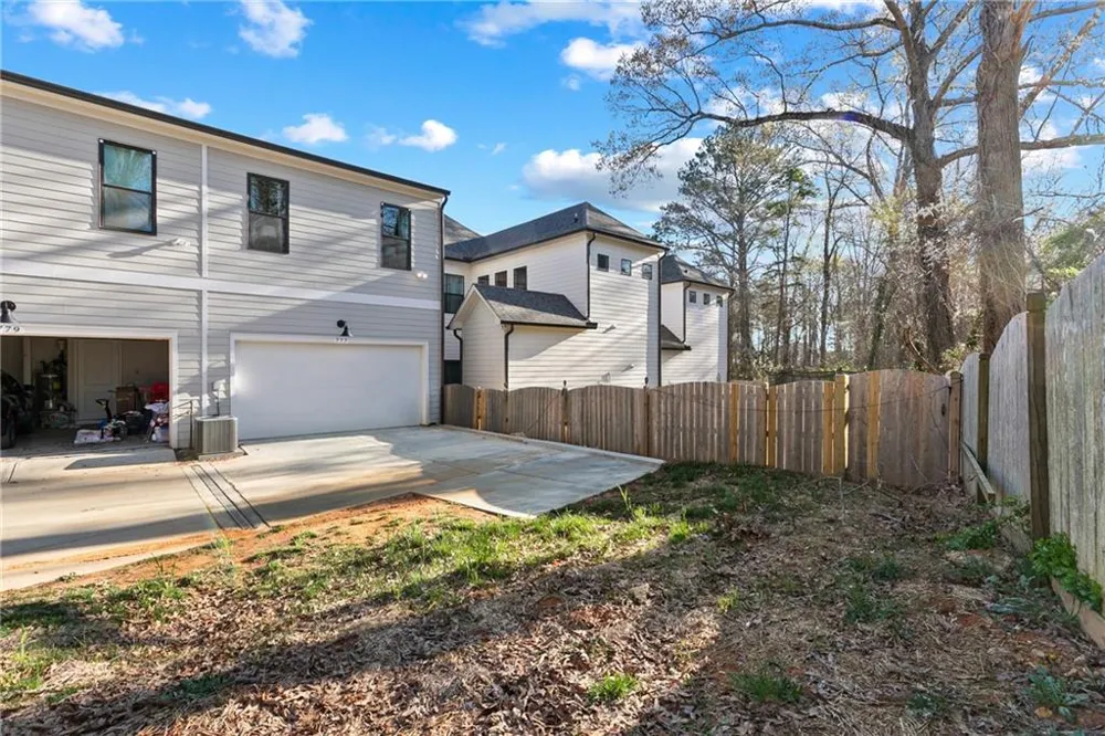 777 STICKLEY OAK WAY Woodstock, GA 30189