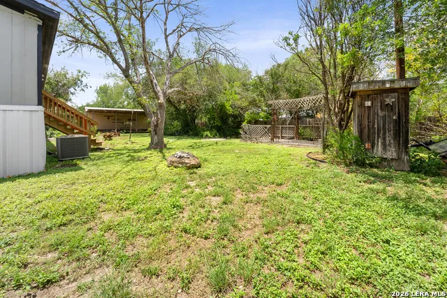 176 County Road 5633 Castroville, TX 78009
