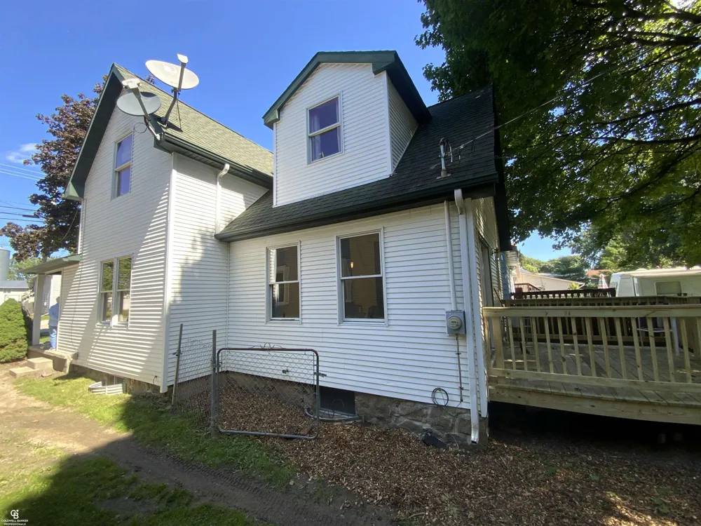 104 North Street Yale City, MI 48097