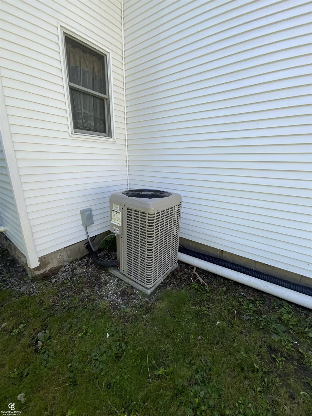 104 North Street Yale City, MI 48097