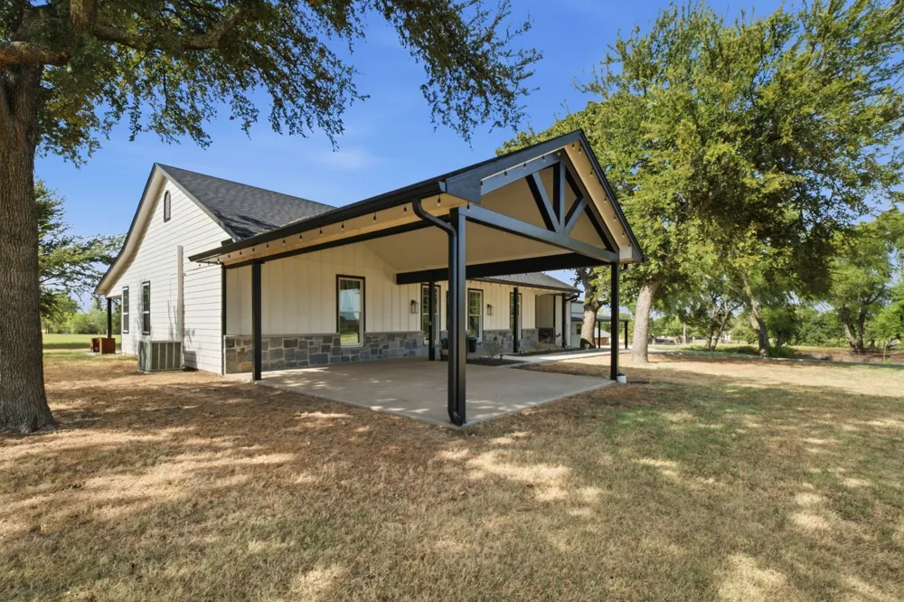 5480 New Hope Road Aubrey, TX 76227