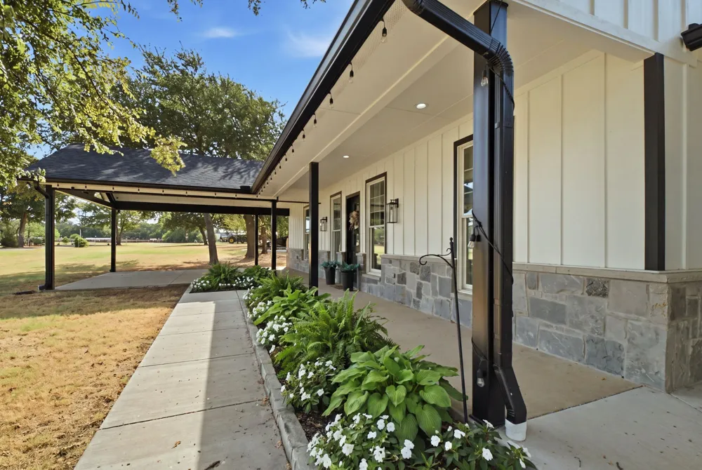 5480 New Hope Road Aubrey, TX 76227