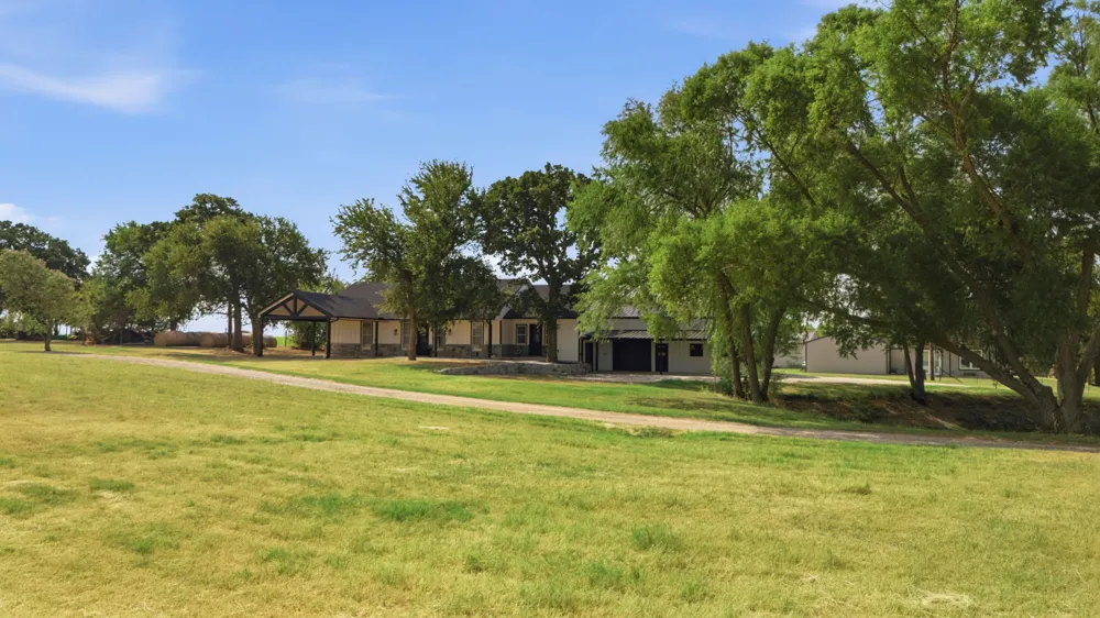 5480 New Hope Road Aubrey, TX 76227