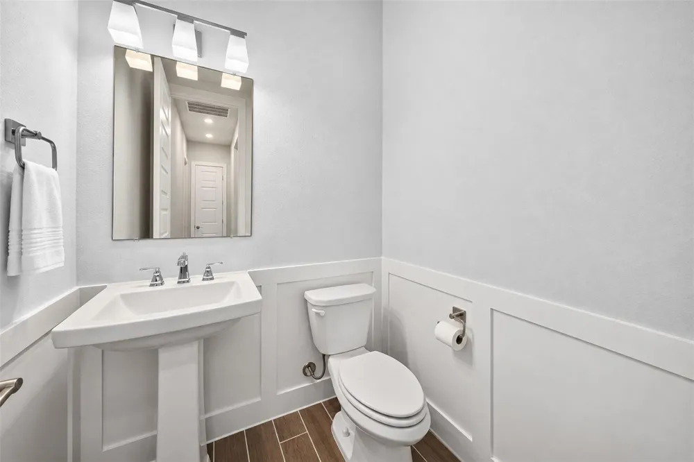 221 Lakehouse Landing Drive Katy, TX 77493