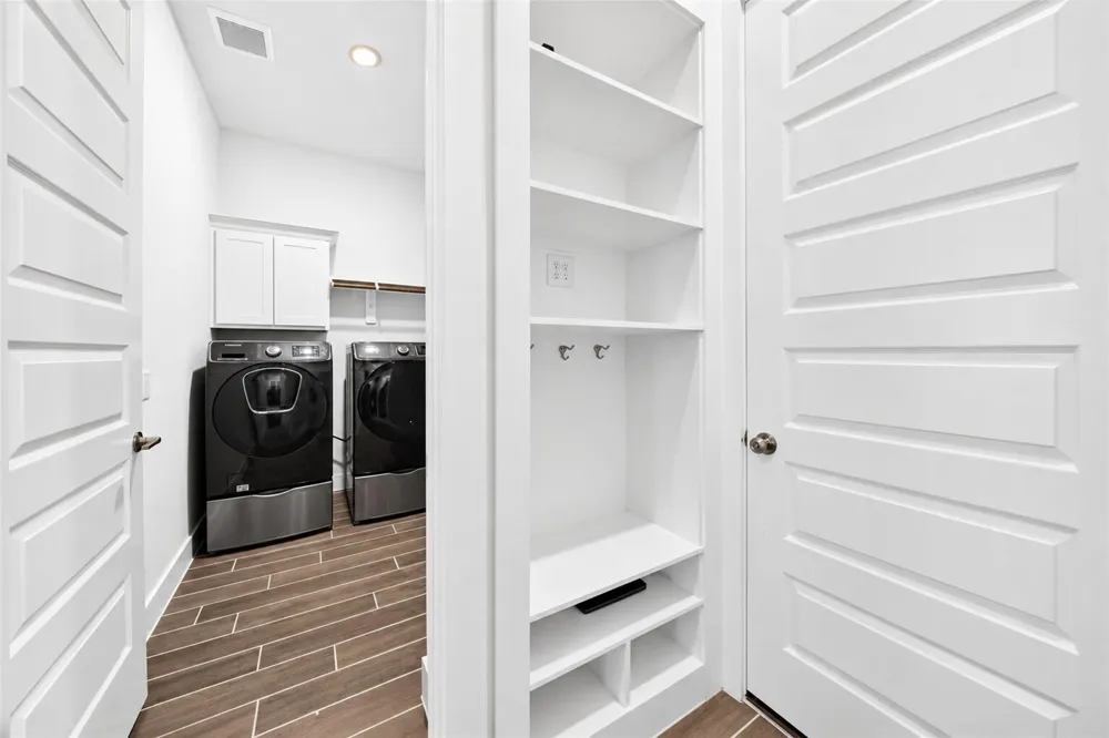 221 Lakehouse Landing Drive Katy, TX 77493