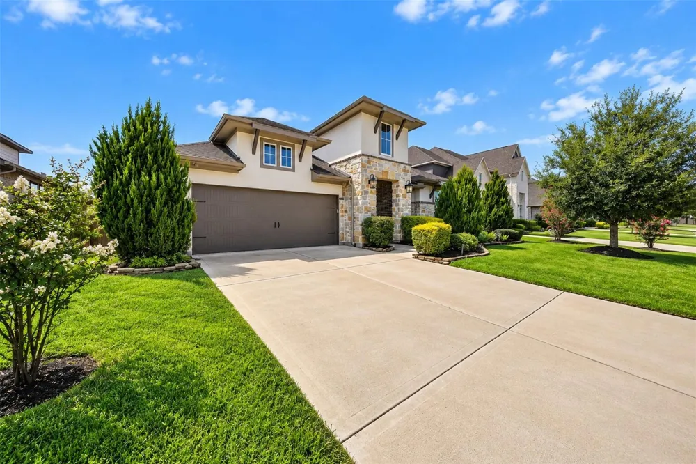 221 Lakehouse Landing Drive Katy, TX 77493