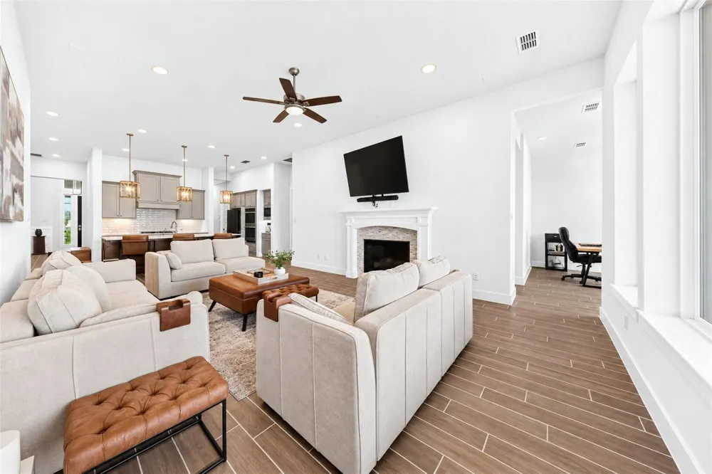 221 Lakehouse Landing Drive Katy, TX 77493