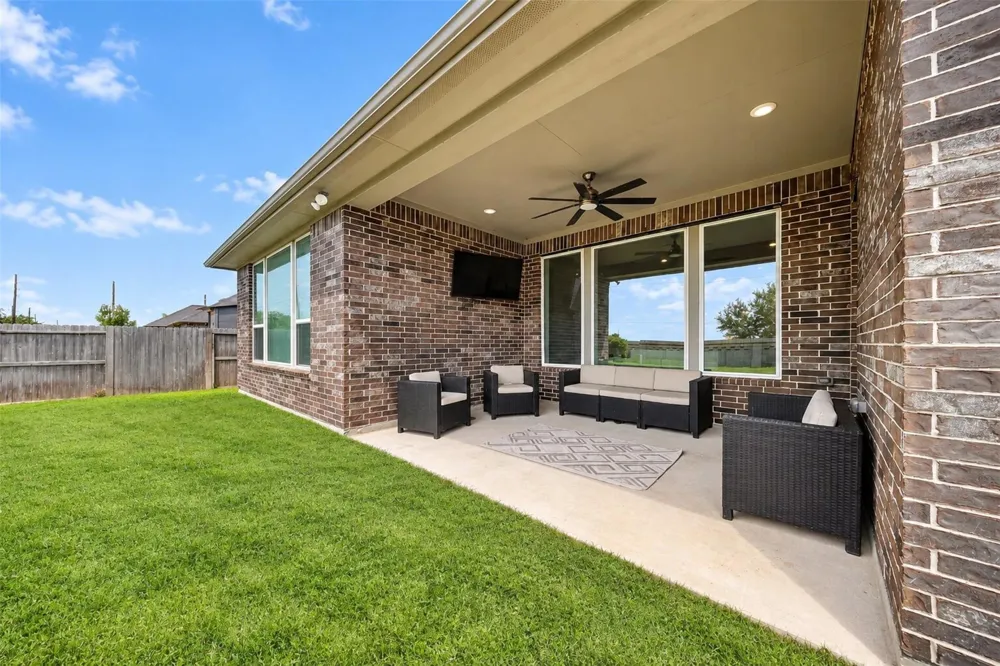 221 Lakehouse Landing Drive Katy, TX 77493