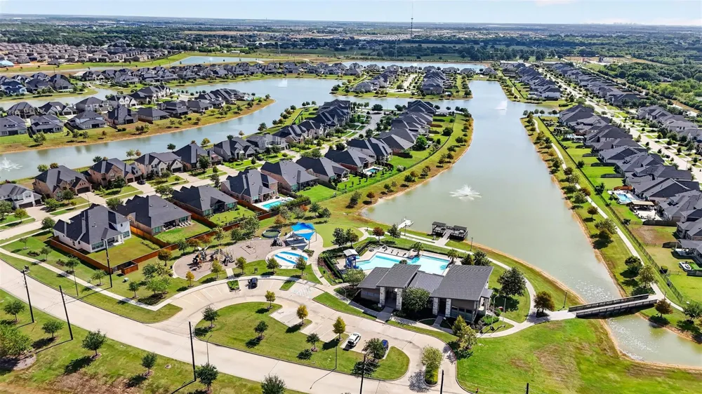 221 Lakehouse Landing Drive Katy, TX 77493
