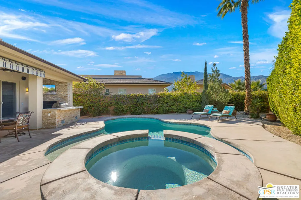 1586 Sienna Court Palm Springs, CA 92262