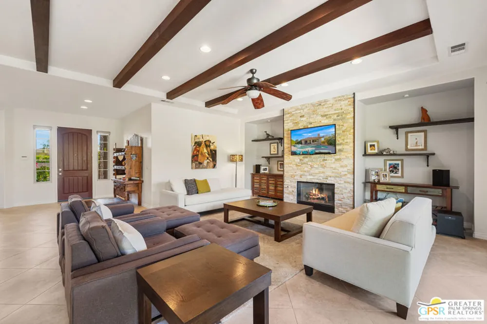 1586 Sienna Court Palm Springs, CA 92262