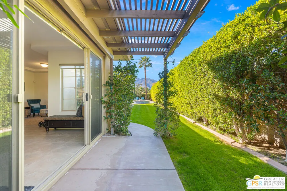 1586 Sienna Court Palm Springs, CA 92262