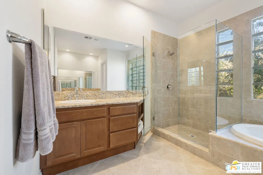1586 Sienna Court Palm Springs, CA 92262