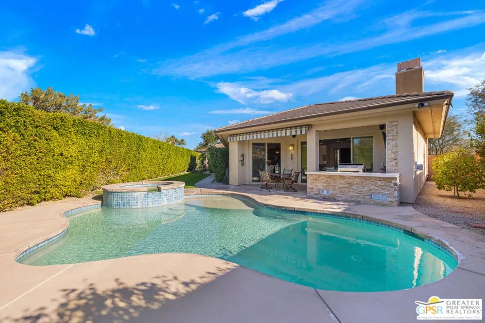 1586 Sienna Court Palm Springs, CA 92262