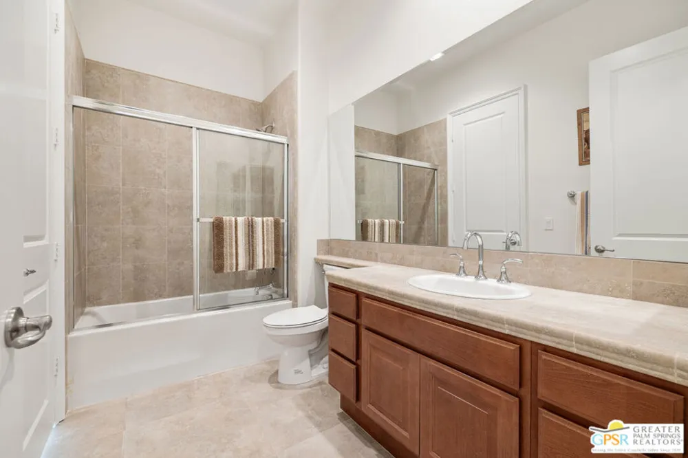 1586 Sienna Court Palm Springs, CA 92262