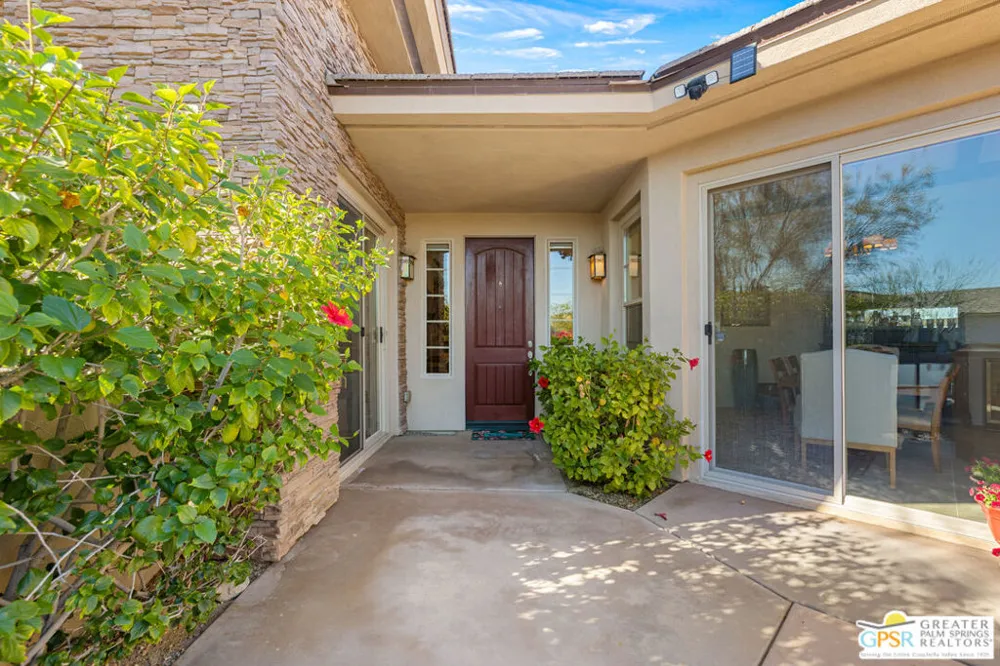 1586 Sienna Court Palm Springs, CA 92262