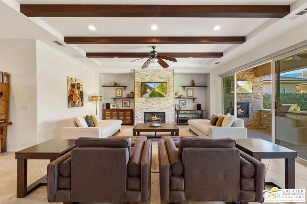 1586 Sienna Court Palm Springs, CA 92262